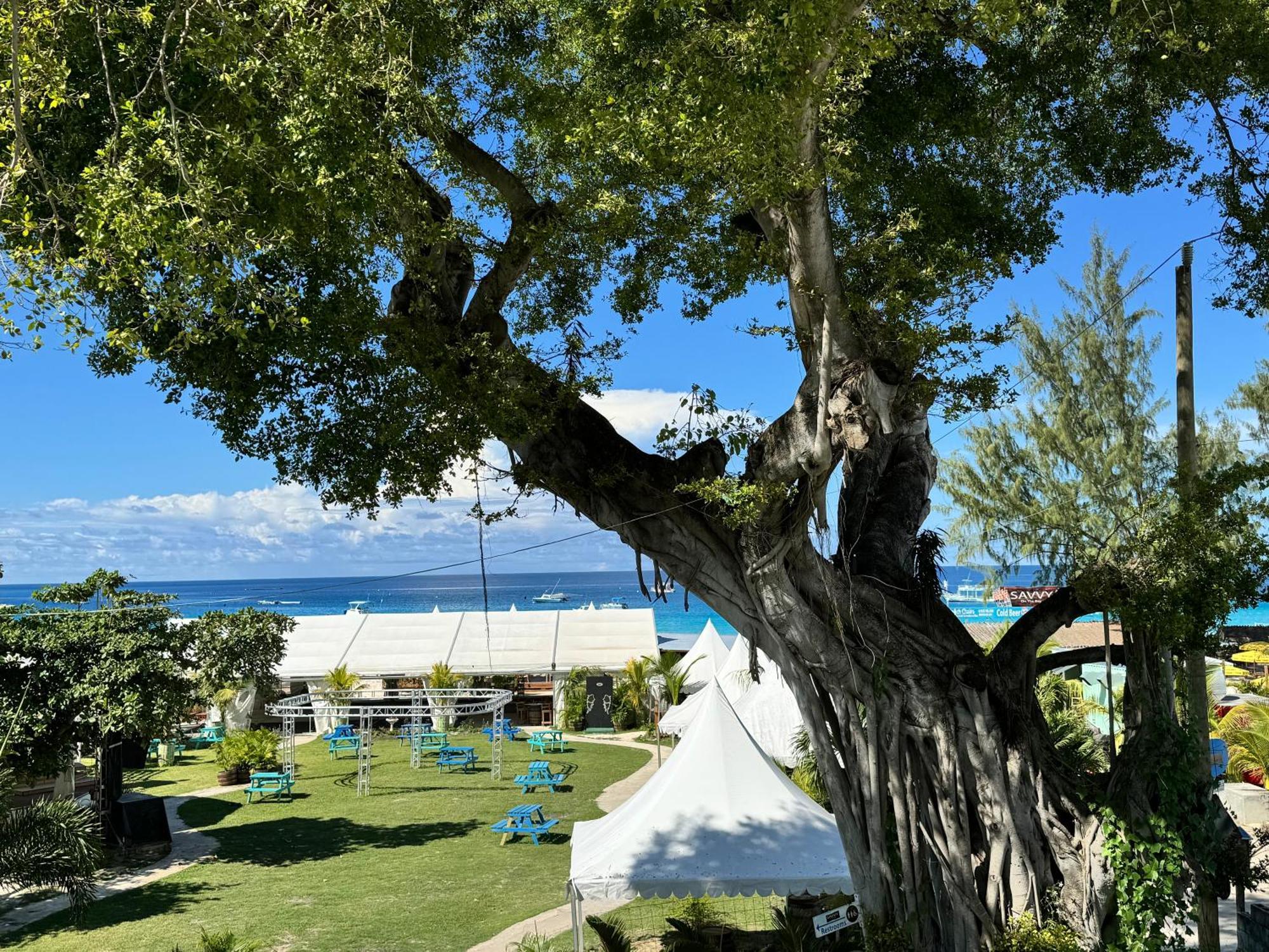 Eden On The Sea Hotel Bridgetown Bagian luar foto