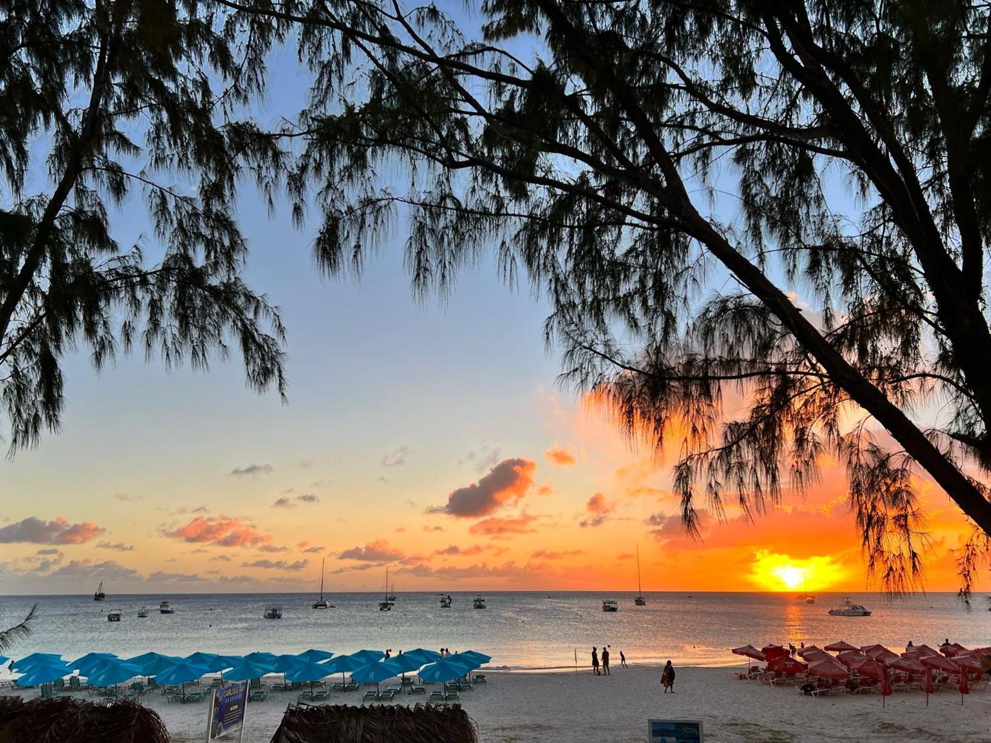 Eden On The Sea Hotel Bridgetown Bagian luar foto